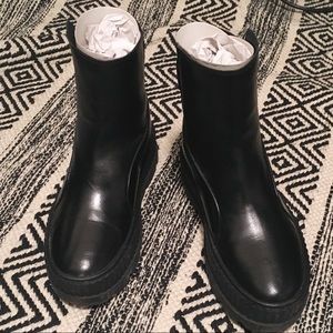 PUMA x Fenty by Rihanna Chelsea Booties 6.5